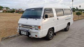 2008 Mitsubishi L300 Versa van White For Sale 