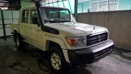Toyota Land Cruiser 2017 LX M/T for sale 
