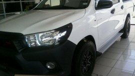 Toyota Hilux 2017 J M/T for sale