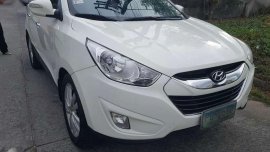 Hyundai Tucson 2011 white for sale