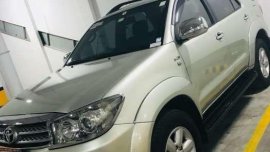 2009 Toyota Fortuner AT Silver Very Fresh For Sale 