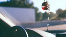 Car air fresheners: 8 Pros & 5 Cons