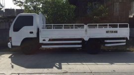 FOR SALE! Isuzu Elf 2000 Model