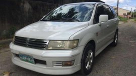 Mitsubishi Grandis Chariot AT 2004 White For Sale 