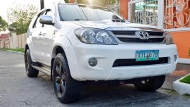 Toyota Fortuner v 3.0 2006 diesel automatic for sale
