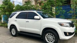 Toyota Fortuner G 2012 Manual for sale 