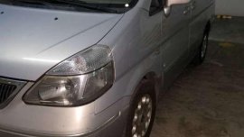 Nissan Serena 2003 local top of the line captain seats rush for sale