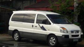 Well-kept Hyundai Starex 2010 for sale