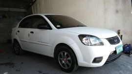 Kia Rio Lx 2010 manual transmission FOR SALE