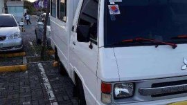 2010 Mitsubishi L300 FB Deluxe Dual AC