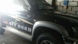 FOR SALE TOYOTA Hilux sr5 pick up 4x4 2002