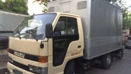 Isuzu Elf 10 single tyre for sale 