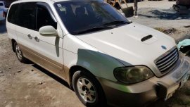 Kia Carnival 2002 Registered 2018 tire 90%