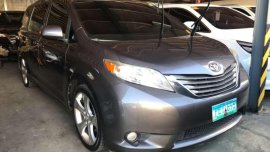 Toyota Sienna 2011 XLE Full Option Auto Door Dual Sunroof Leather Seat