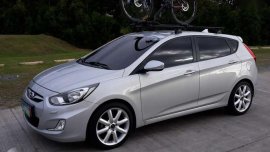 2013 Hyundai Accent Hatchback. Alt Toyota yaris Honda Jazz Ford fiesta