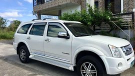 Isusu Alterra 2011 Pearlwhite SUV For Sale 