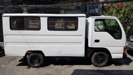 2008 Isuzu Nhr FB body giga 4JG2