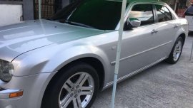 Chrysler 300C 2006 V6 Top of the line not camry accord cefiro bmw benz