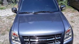 Isuzu Dmax 2010 with canopi and roller