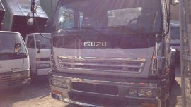 293 ISUZU GIGA MAX 6 Wheeler Tractor Head Giga Max 2016 yr. Model