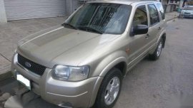 2005 FORD ESCAPE XLS - very fresh and clean in and out