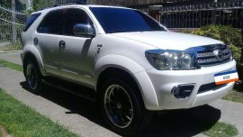 2011 Toyota Fortuner G AT FOR SALE 