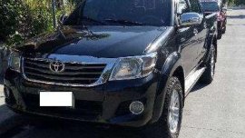 Toyota Hilux MT model 2012 FOR SALE