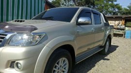 FOR SALE TOYOTA Hilux g manual 2014 lady1stowner