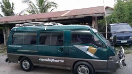 Hyundai Grace loaded 98 model FOR SALE 