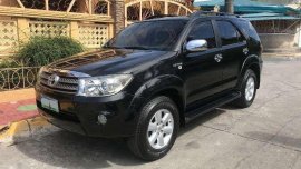 2010 Toyota Fortuner G 4x2 AT Gas FOR SALE