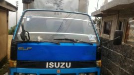 Closed van Isuzu Elf FOR SALE