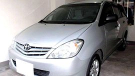 Toyota Innova E 2011 - AT FOR SALE 