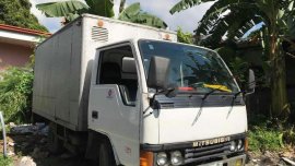 Isuzu Elf Manual White Truck For Sale 