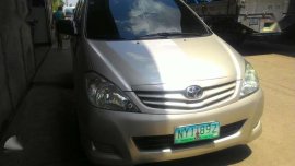 FOR SALE TOYOTA Innova e 2009 matic