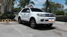2011 Toyota Fortuner G AT For sale 