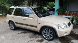 Well-kept Honda CrV 2001 for sale