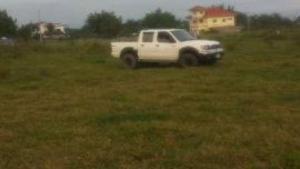 Good as new Nissan Frontier 2000 for sale