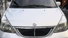 Well-maintained Nissan Serena QRV 2004 for sale