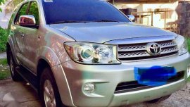 TOYOTA Fortuner G diesel matic super fresh like new acquired 2011