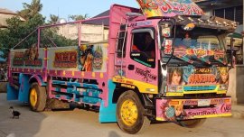 Like new Isuzu Forward for sale