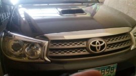 Toyota Fortuner V top of the line 4x4 2010model