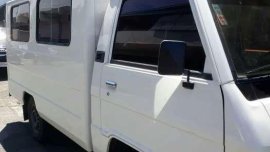 2009 Mitsubishi L300 fb de luxe