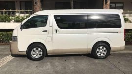 Toyota Super Grandia not GL Grandia vs Commuter 2012 2013 2014 Alphard