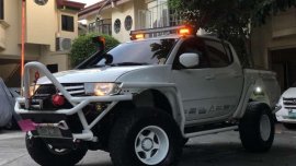 2010 Mitsubishi Strada 3.2 4x4 FOR SALE 