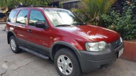 2004 Ford Escape XLT SUV - not Rav4 CRV