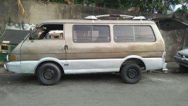 Well-kept Kia Besta 2.7 1998 for sale