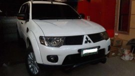 2012 Mitsubishi MONTERO GLX-V limited