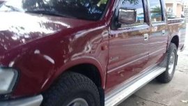 Isuzu Fuego Pickup 4WD Red For Sale 