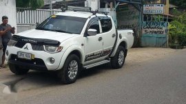 Mitsubishi Strada 2009 for sale