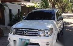 Toyota Fortuner 2011 G AT White For Sale 